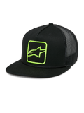 Alpinestars Control Trucker Hat, casquette snapback noire avec logo vert néon, dos en maille, visière plate avec détail de cordelette tressée, panneau avant structuré avec logo Astars brodé, style sport automobile décontracté