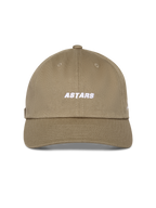 Casquette Alpinestars Deduce Strapback, kaki, couronne basse non structurée avec visière courbée, broderie blanche du mot Astars à l'avant, tissu en sergé de coton, couvre-chef décontracté inspiré du sport automobile