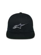 Casquette Snapback Thickness Alpinestars, noire, vue de face avec couronne structurée et visière plate, logo Astars brodé en 3D avec détails blancs et bleu clair, streetwear décontracté inspiré des sports mécaniques