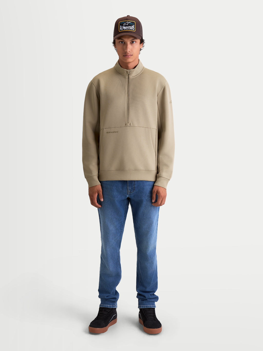 Alpinestars Sweatshirt Demi-Zip Apera, pull de sportswear pour homme, beige putty, vêtement décontracté avec col montant zippé et poche kangourou, style inspiré du sport automobile.