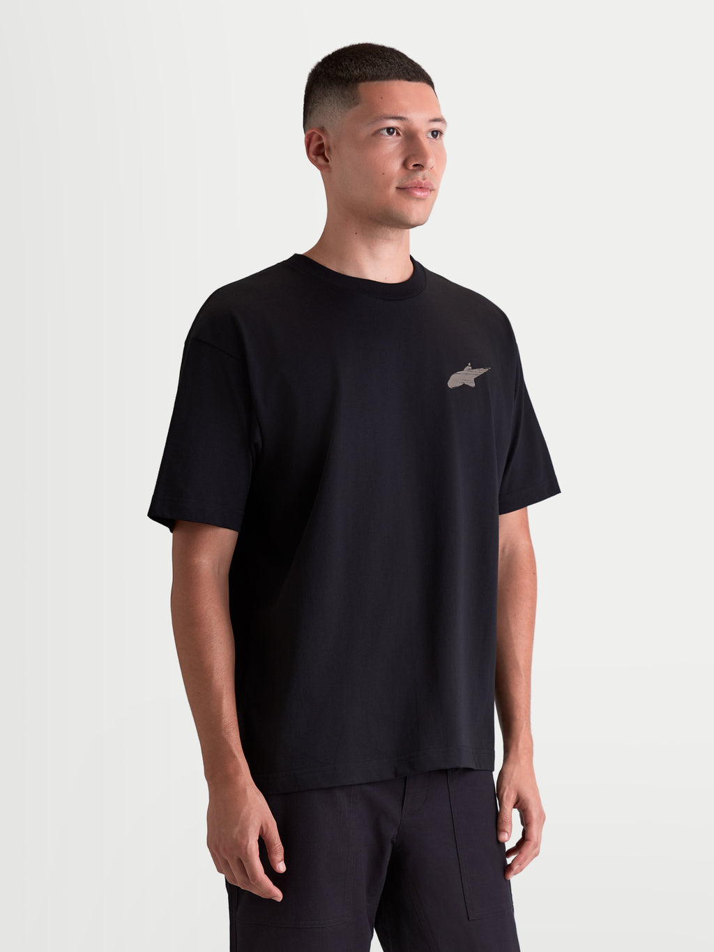 Alpinestars T-Shirt Checkback Oversized CSF, t-shirt de sportswear à manches courtes pour homme, noir, coupe oversize décontractée avec petit logo Astars sur le devant, mélange de coton premium, vêtement lifestyle inspiré du motorsport.