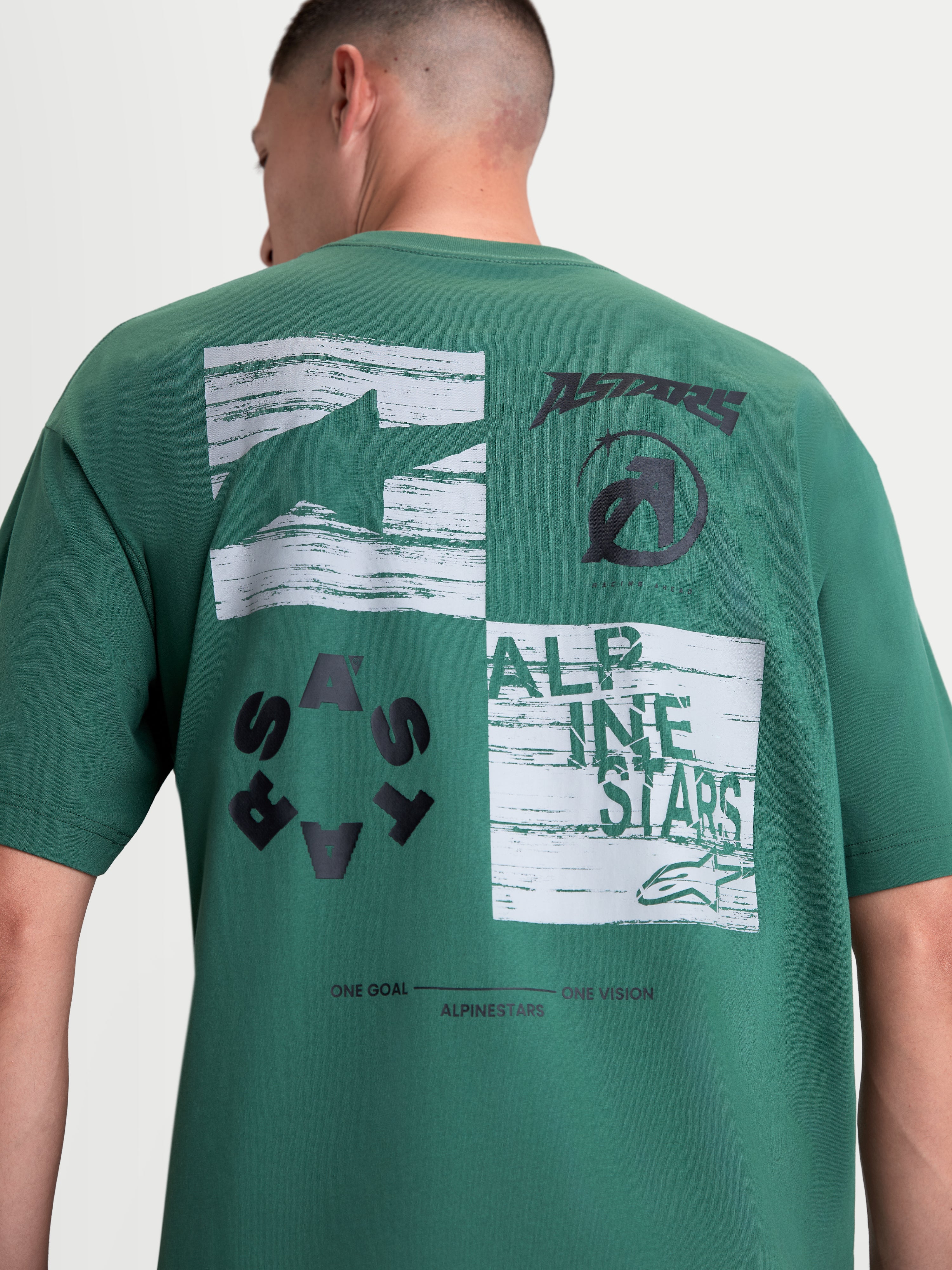 Alpinestars T-Shirt Checkback Oversized CSF, t-shirt de sportswear à manches courtes vert, vue de dos avec graphique en damier et logos Astars, coupe oversize, style motorsport décontracté