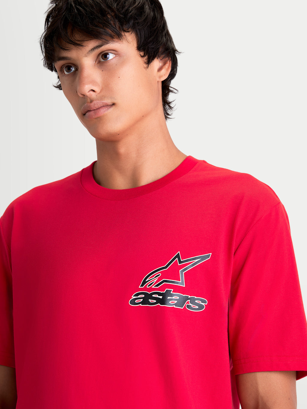 Alpinestars Lineout CSF, t-shirt de sportswear à manches courtes pour homme, rouge avec graphique logo Astars noir et blanc sur la poitrine, mélange coton et polyester, style décontracté