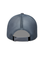 Alpinestars Augment, casquette trucker grise de sportswear, vue de dos avec maille diamant respirante et fermeture réglable.
