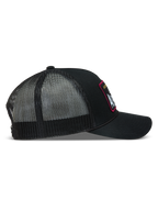 Alpinestars Hemmings, casquette trucker noire en sergé et maille respirante, vue de profil avec écusson