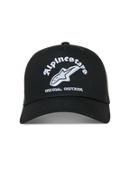 Alpinestars Baron Trucker, casquette trucker noire avec logo brodé blanc, visière courbée et arrière en maille respirante.