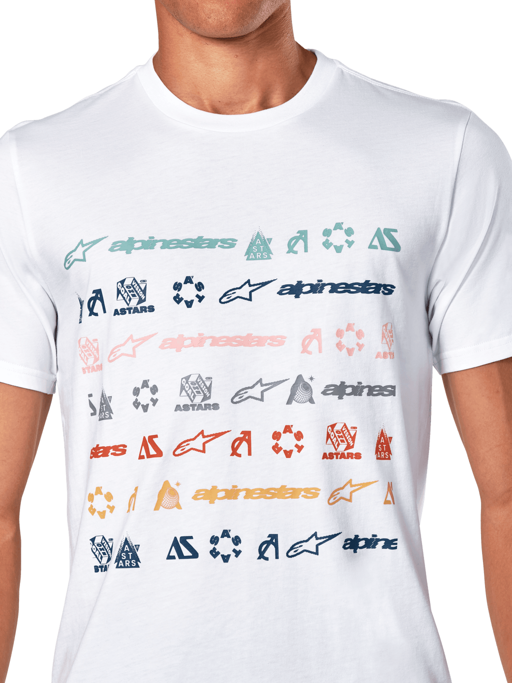 T-shirt Alpinestars Glyfs CSF, t-shirt à manches courtes, blanc, avec plusieurs rangées de logos et symboles Alpinestars colorés dans un imprimé graphique à rayures, streetwear décontracté inspiré des sports mécaniques