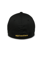 Casquette Alpinestars Gild, casquette sportswear noire, vue arrière avec broderie Alpinestars plate métallique dorée, design arrière flexible fermé, couronne structurée, accessoire décontracté inspiré du sport automobile