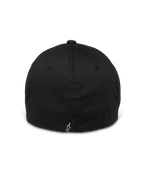 Casquette Alpinestars Arcstars, Noir, vue arrière d'une casquette de baseball à dos flexible, avec un petit logo Astars blanc sur une étiquette arrière, couronne structurée avec œillets ton sur ton, couvre-chef décontracté inspiré du sport automobile