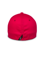 Casquette Alpinestars Arcstars, rouge, vue arrière montrant la fermeture flex-back, petite étiquette noire avec logo Astars blanc sur la couture centrale, tissu en sergé extensible structuré, accessoire motorsport décontracté