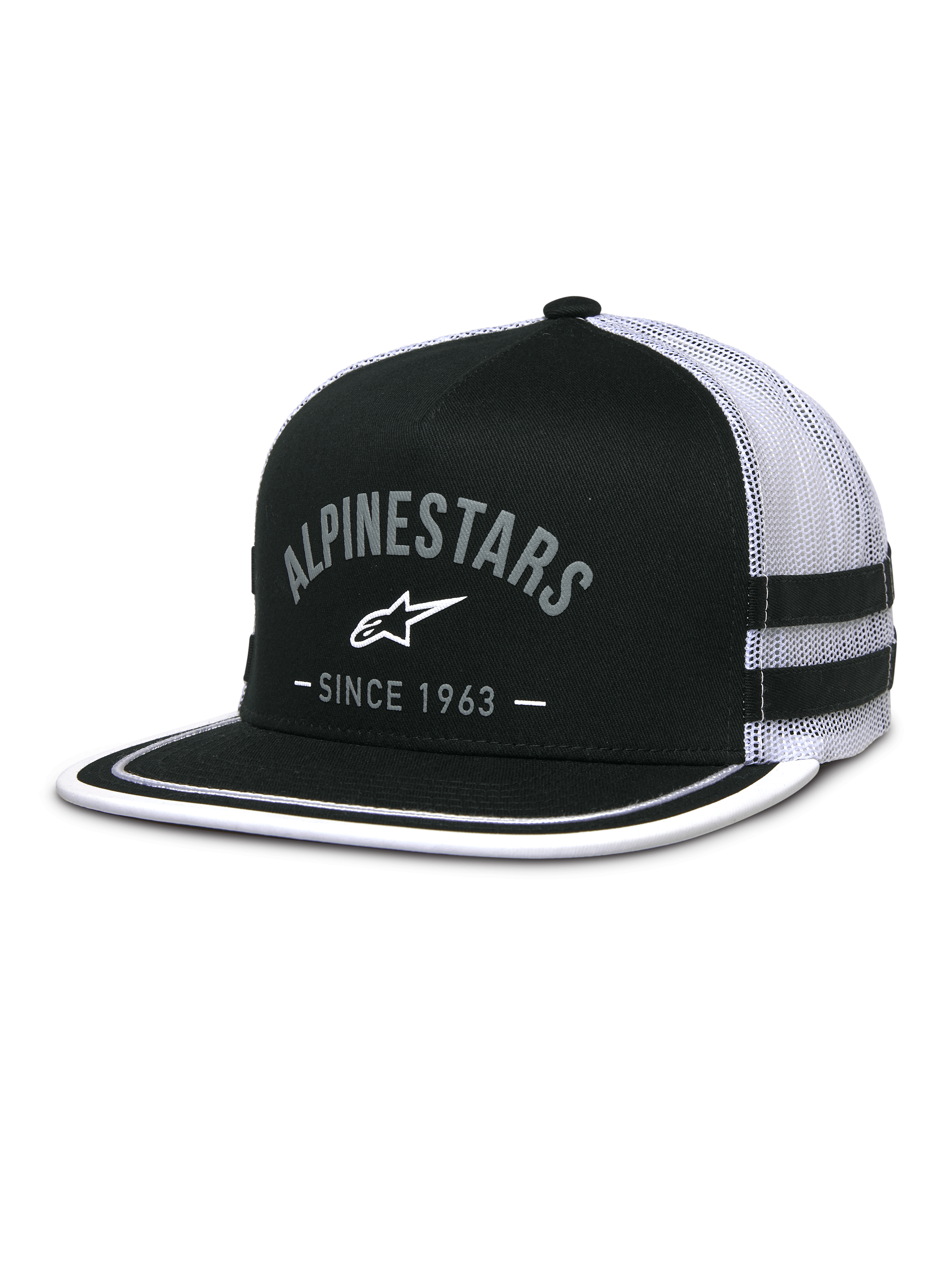 Casquette Alpinestars Backline Trucker, avant en sergé noir et dos en maille blanche, visière plate avec finition soutache blanche sur le bord, logo Alpinestars gris en arche avec mention Since 1963, bandes latérales appliquées, casquette snapback décontractée inspirée des sports mécaniques