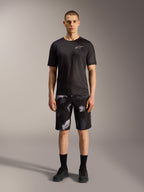 Short Alpinestars A-Dura Ride Black Camo, t-shirt technique noir, tenue de VTT polyvalente et performante.