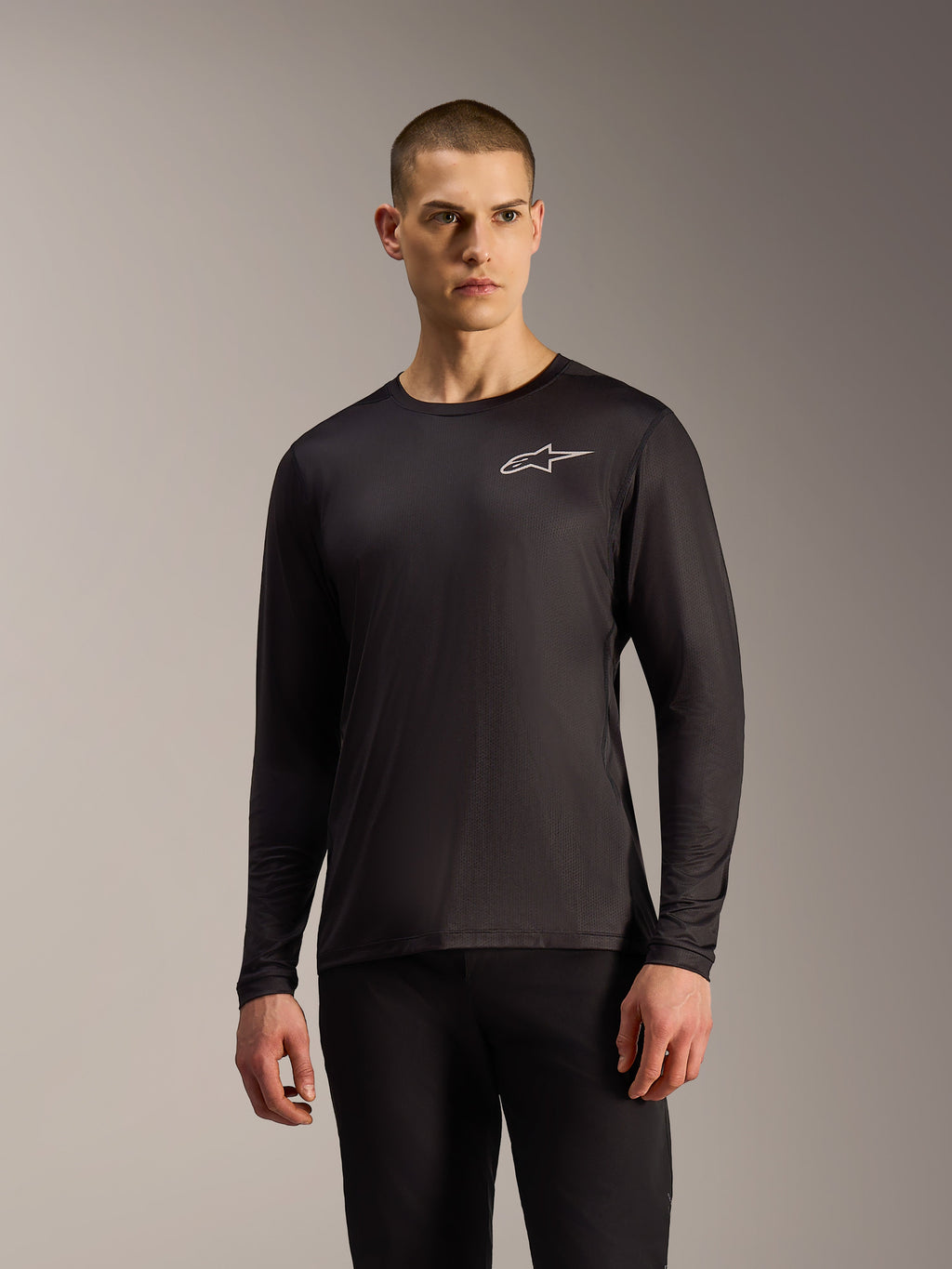 Maillot A-Dura Air noir à manches longues, maille jacquard technique avec logo Astars argenté pour le VTT.