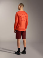 Short Alpinestars A-Dura Ride bordeaux et maillot A-Dura Air LS orange vif, vue arrière de l'équipement VTT.