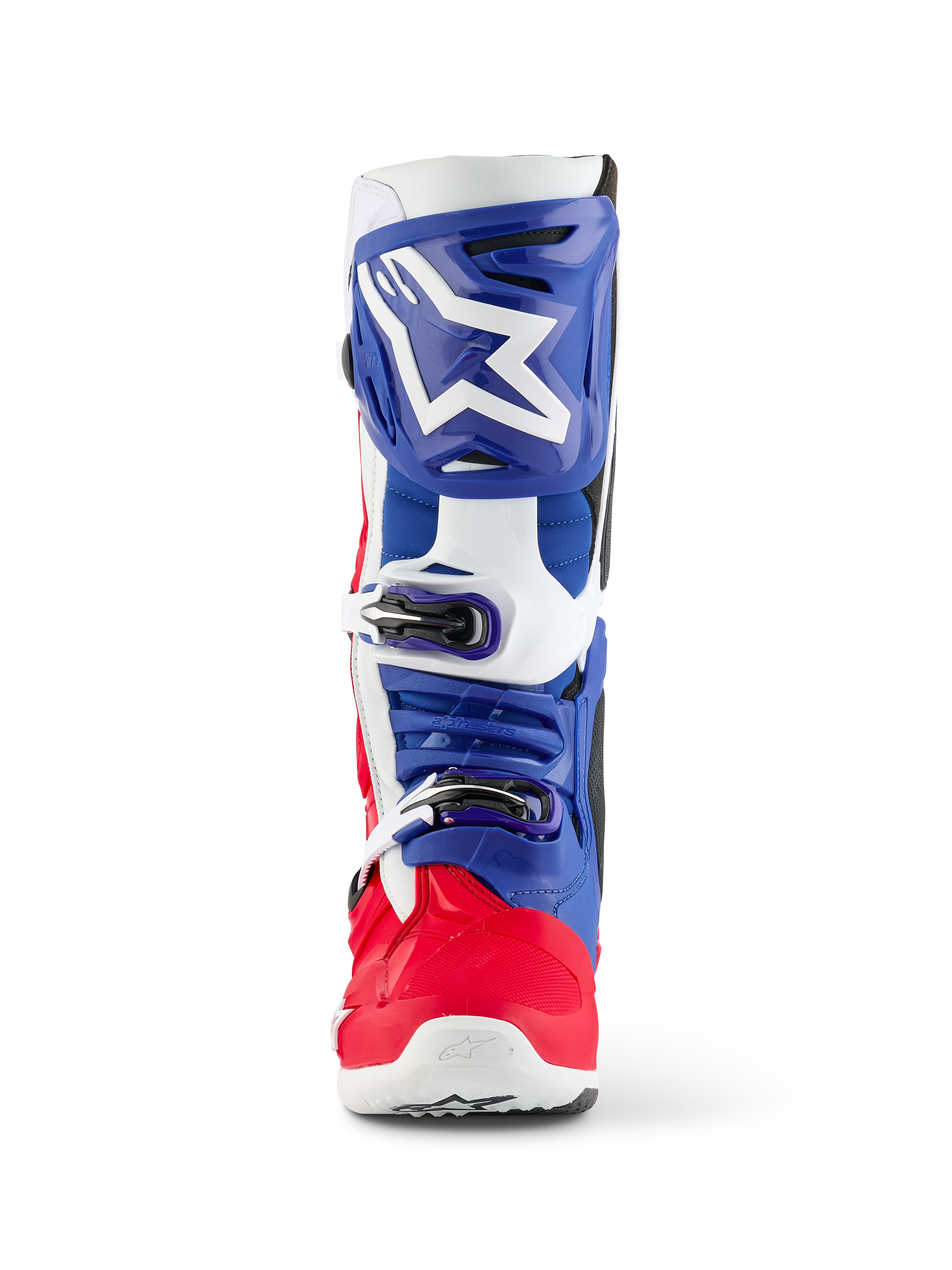 Botte Alpinestars Tech 10 Fortitude Édition Limitée, botte de motocross, rouge vif, blanc et bleu, vue de face avec un grand logo d'étoile blanche sur un protège-tibia bleu, système de fermeture à triple boucle et coque de pied rouge éclatante, conçue pour des performances tout-terrain d'élite.