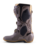 Bottes Alpinestars Tech 10 Air Gold, Earth Brown Gold, coque en TPU et accents dorés, motocross haute performance.