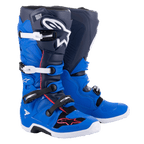 Bottes Alpinestars Tech 7, bottes de motocross, bleu alpin, bleu marine nuit et rouge vif, avec boucles en aluminium blanches et noires, grand logo étoile blanc sur le tibia et semelles blanches durables, équipement de protection pour la course tout-terrain