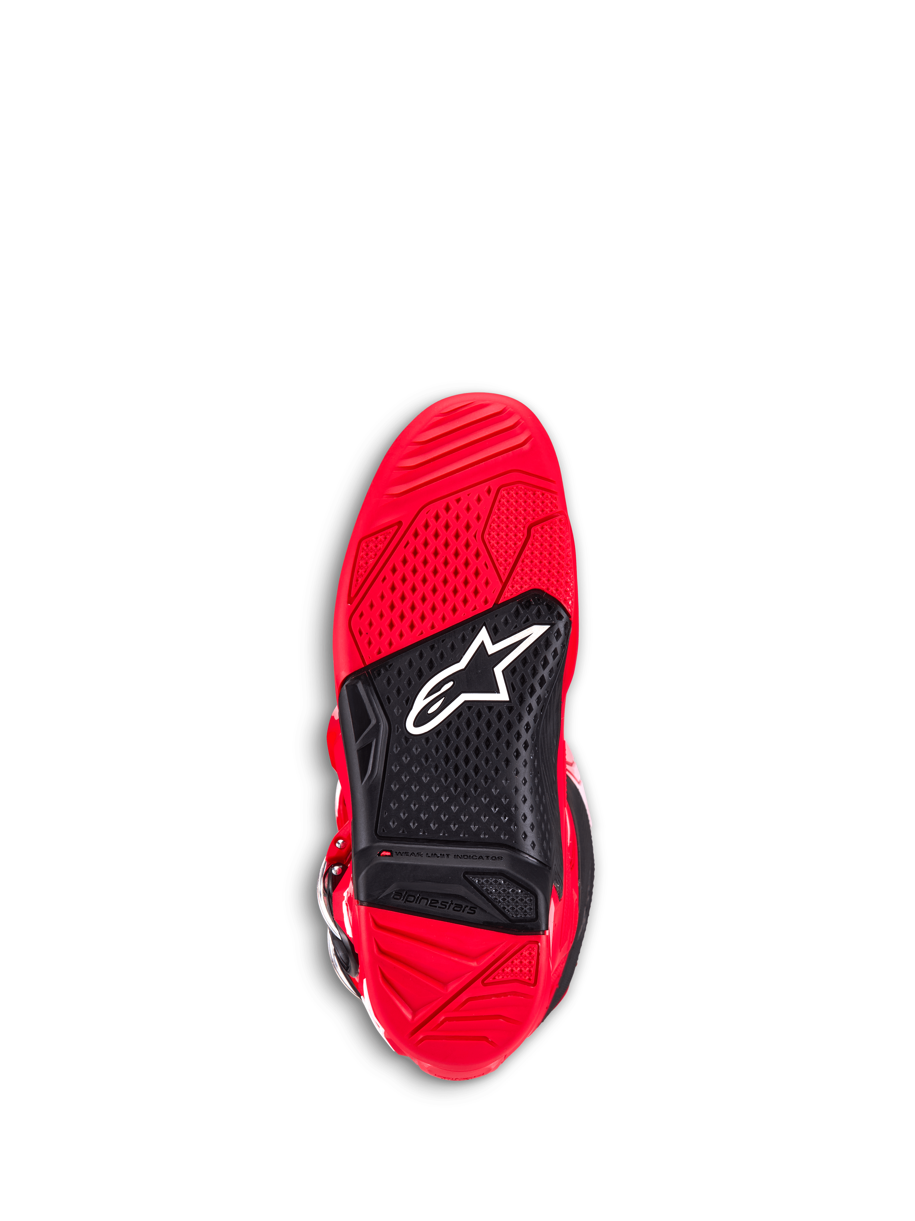 Bottes Alpinestars Tech 7, bottes de motocross, rouge vif, vue de dessous de la semelle extérieure, dotées d'un caoutchouc bi-composé rouge et noir, adhérence texturée pour les repose-pieds, logo Astar blanc et indicateur de limite d'usure visible.