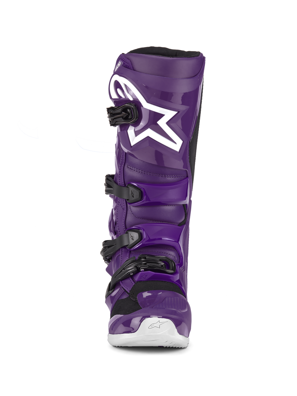 Bottes Alpinestars Tech 7, bottes de motocross pourpres, vue de face, dotées de quatre boucles noires, logo Alpinestars blanc sur la plaque tibiale, coque en TPU durable et construction synthétique pour une protection tout-terrain