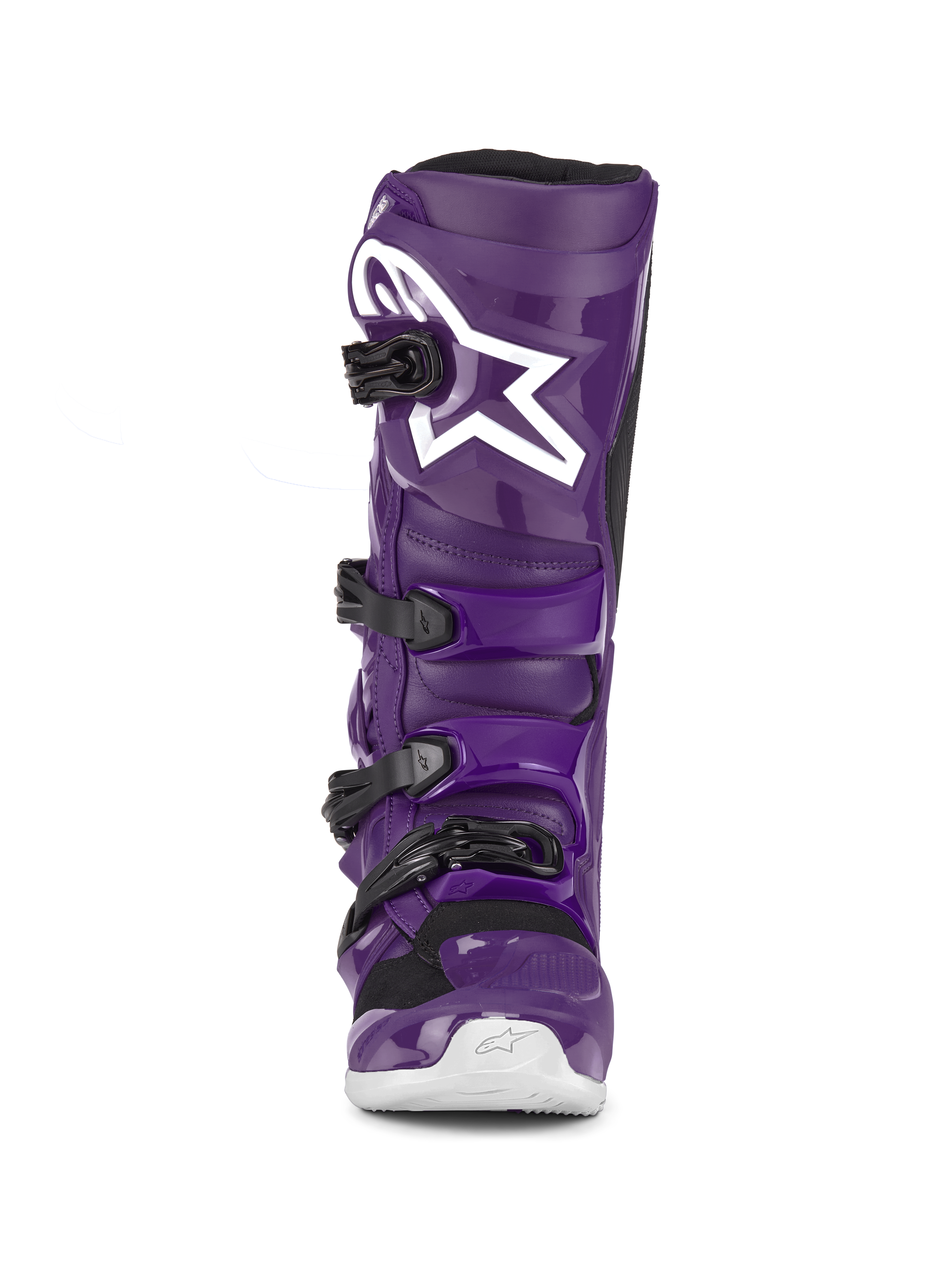 Bottes Alpinestars Tech 7, bottes de motocross pourpres, vue de face, dotées de quatre boucles noires, logo Alpinestars blanc sur la plaque tibiale, coque en TPU durable et construction synthétique pour une protection tout-terrain