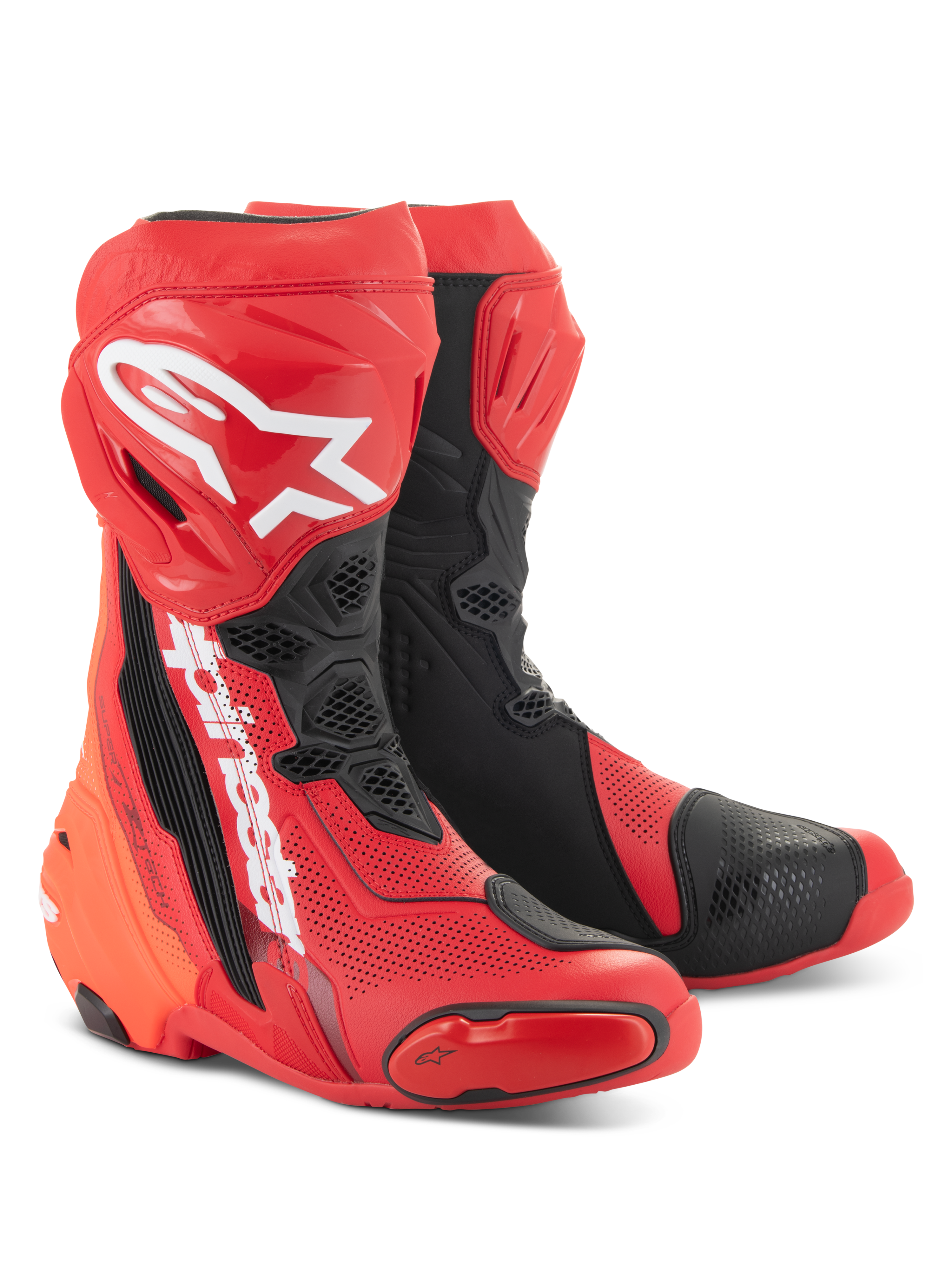 Bottes Alpinestars Supertech R Ventilées, rouge vif et noir, bottes de moto de course haute performance avec perforations étendues, logo A-star blanc sur le tibia et panneaux de protection en TPU durables