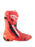 Bottes Alpinestars Supertech R Vented, bottes de moto pour la course, rouge vif et rouge fluo avec accents blancs et noirs, vue de profil montrant des perforations étendues pour la respirabilité, logo Astar blanc sur le tibia, sliders d'orteil et de talon en TPU, chaussures de piste de qualité professionnelle