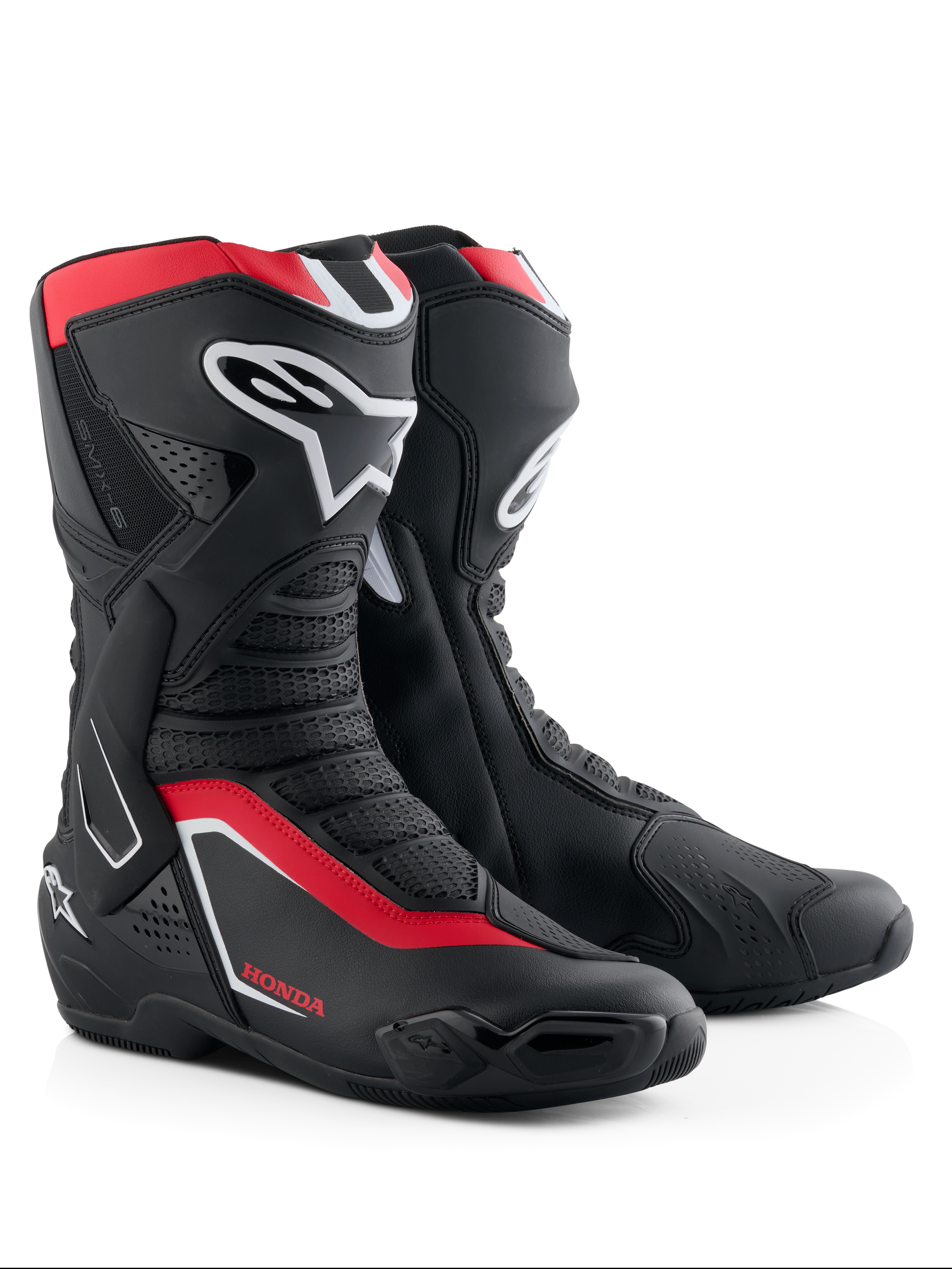 Bottes Alpinestars Honda SMX-6 V3, bottes de moto de performance, noir, rouge vif et blanc, avec protections du tibia et de la cheville en TPU, panneaux en maille ventilés et profil aérodynamique moderne avec marquage Honda.