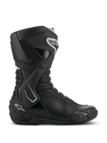 Bottes Alpinestars SMX-6 V3, bottes de moto de performance, noires avec accents blancs, vue de profil latéral présentant un système de protection de cheville en TPU, des zones de flexion en mesh texturé et des composants renforcés au talon et aux orteils pour une performance sur piste et sur route.