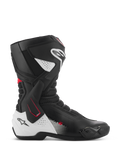 Bottes Alpinestars SMX-6 V3, bottes de moto de course haute performance, noir, blanc et rouge, profil latéral avec renfort de cheville latéral en TPU, protections renforcées du tibia et du talon, zones de flexion en mesh perforé et curseurs d'orteils remplaçables pour la conduite sur piste et sur route.