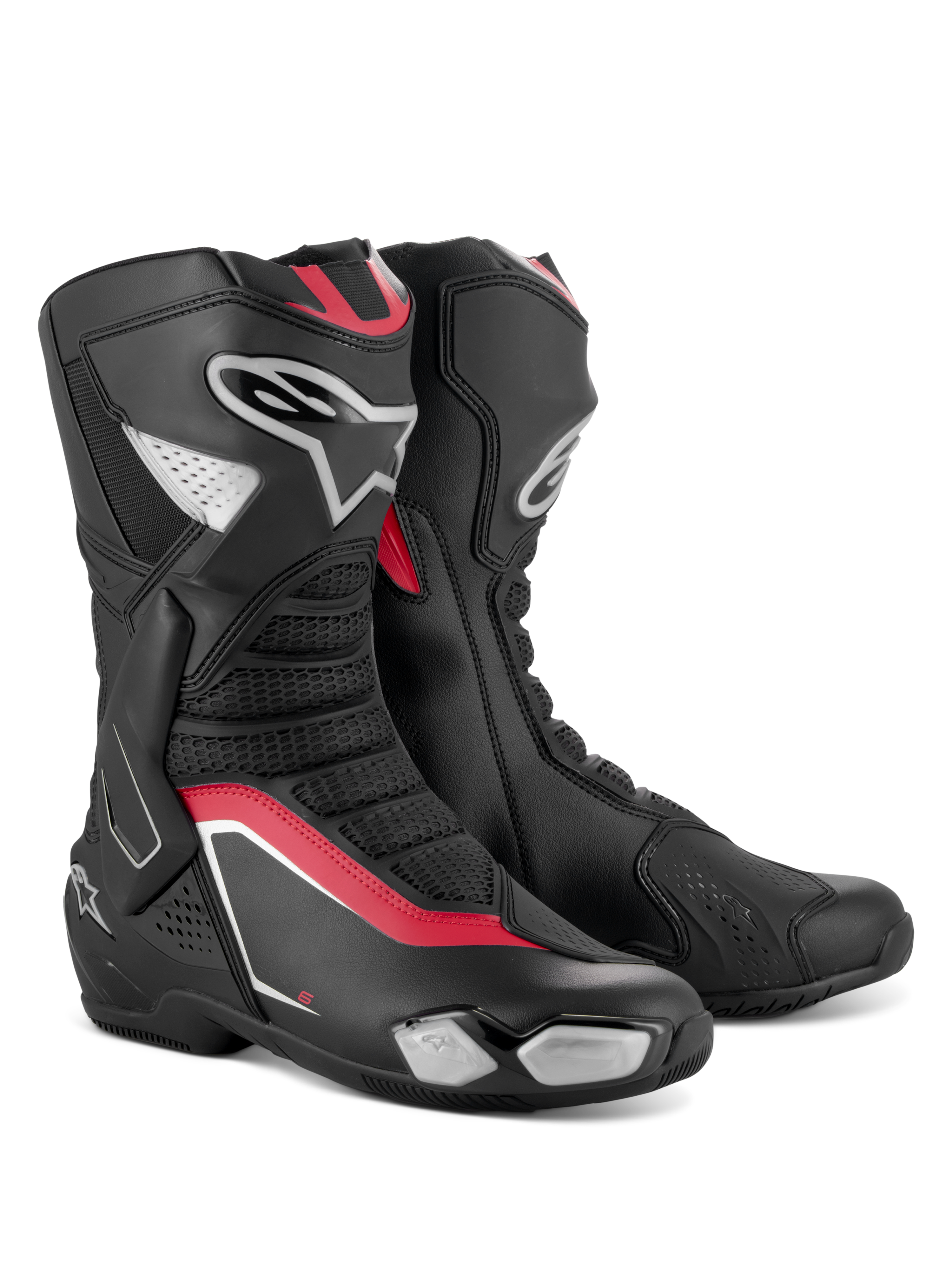 Bottes Alpinestars SMX-6 V3, bottes de moto de performance, noir, argent et rouge, avec une tige en microfibre profilée, une protection en TPU, des accents rouges et le logo Alpinestars sur le côté latéral.