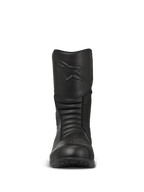 Bottes Alpinestars Web GORE-TEX, bottes de moto touring noires, vue de face avec logo étoile embossé sur le tibia, zones de flexion en accordéon pour la maniabilité et construction en cuir durable.