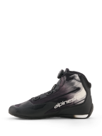 Chaussures Alpinestars Celer Superair, Noir et Blanc, chaussures de moto, vue de profil, avec système de fermeture à molette Rotor, tige en textile avec motifs graphiques blancs et logo Alpinestars, design sport et loisir