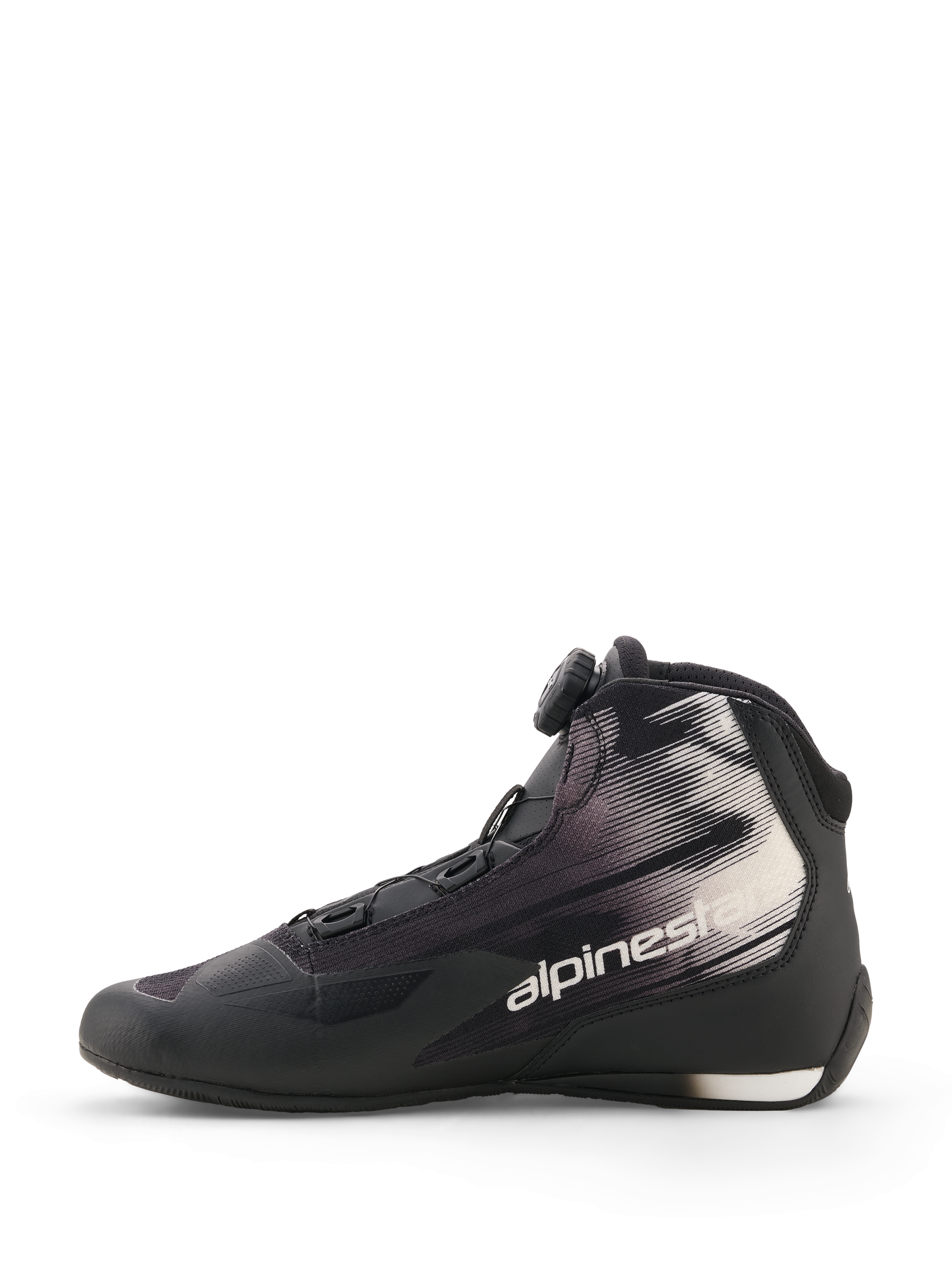 Chaussures Alpinestars Celer Superair, Noir et Blanc, chaussures de moto, vue de profil, avec système de fermeture à molette Rotor, tige en textile avec motifs graphiques blancs et logo Alpinestars, design sport et loisir