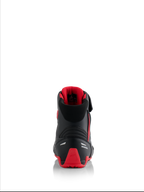 Chaussures Alpinestars Honda Faster-4, chaussures de moto, noir et rouge, vue arrière montrant le logo Honda blanc et le contrefort de talon en TPU rouge, col rembourré avec doublure en maille rouge, détails réfléchissants pour la sécurité
