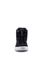 Chaussures Chrome Alpinestars, Noir Gris Cool Rouge Fluo, vue de face d'une chaussure de moto urbaine en daim fendu, semelle blanche et fermeture élastiquée avec accents rouges.