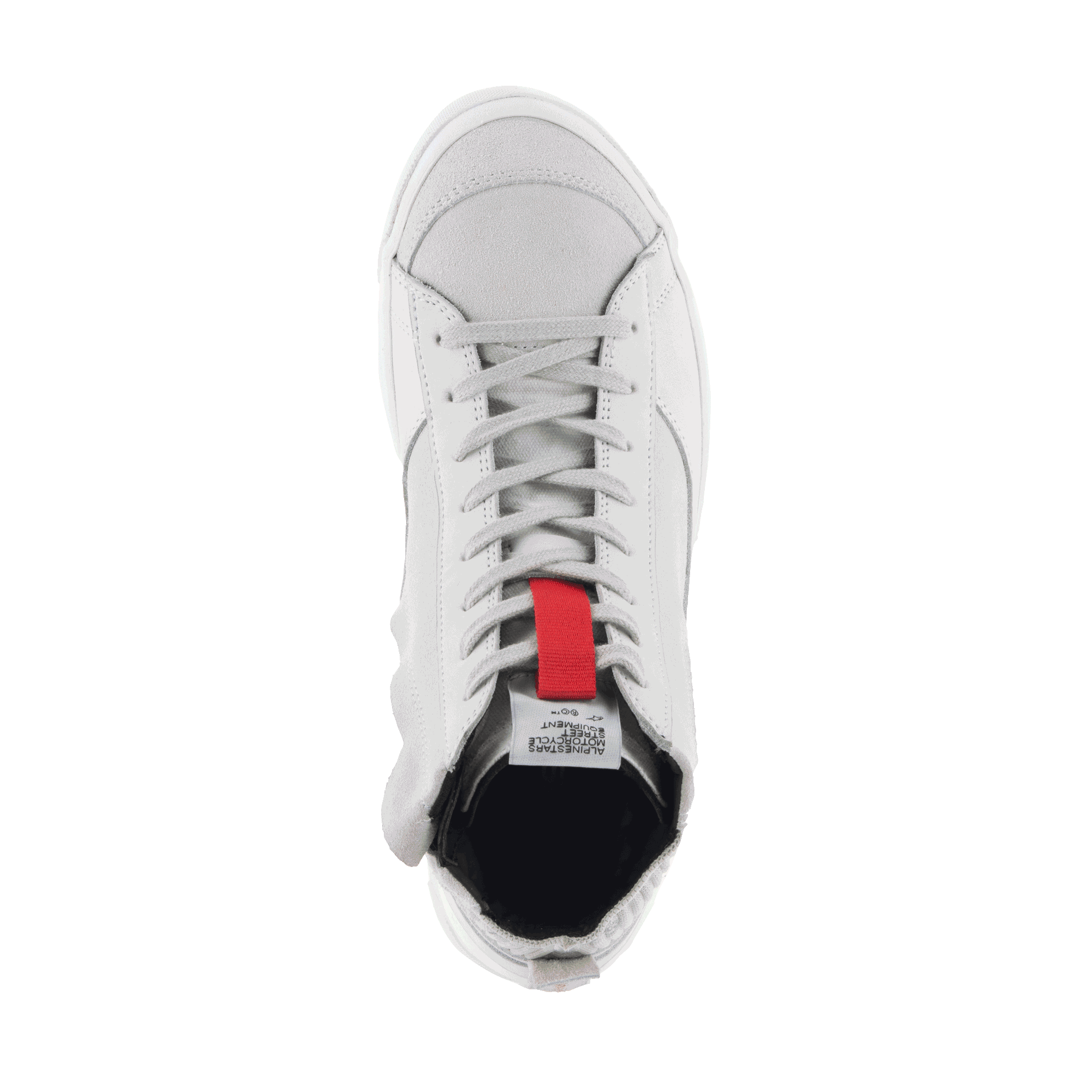 Chaussures Alpinestars Stated, chaussures de moto urbaines, blanc et gris clair, vue de dessus montrant le bout en daim et la fermeture à lacets classique, avec un accent rouge sur la languette, design de sneaker de moto rétro inspiré du skate