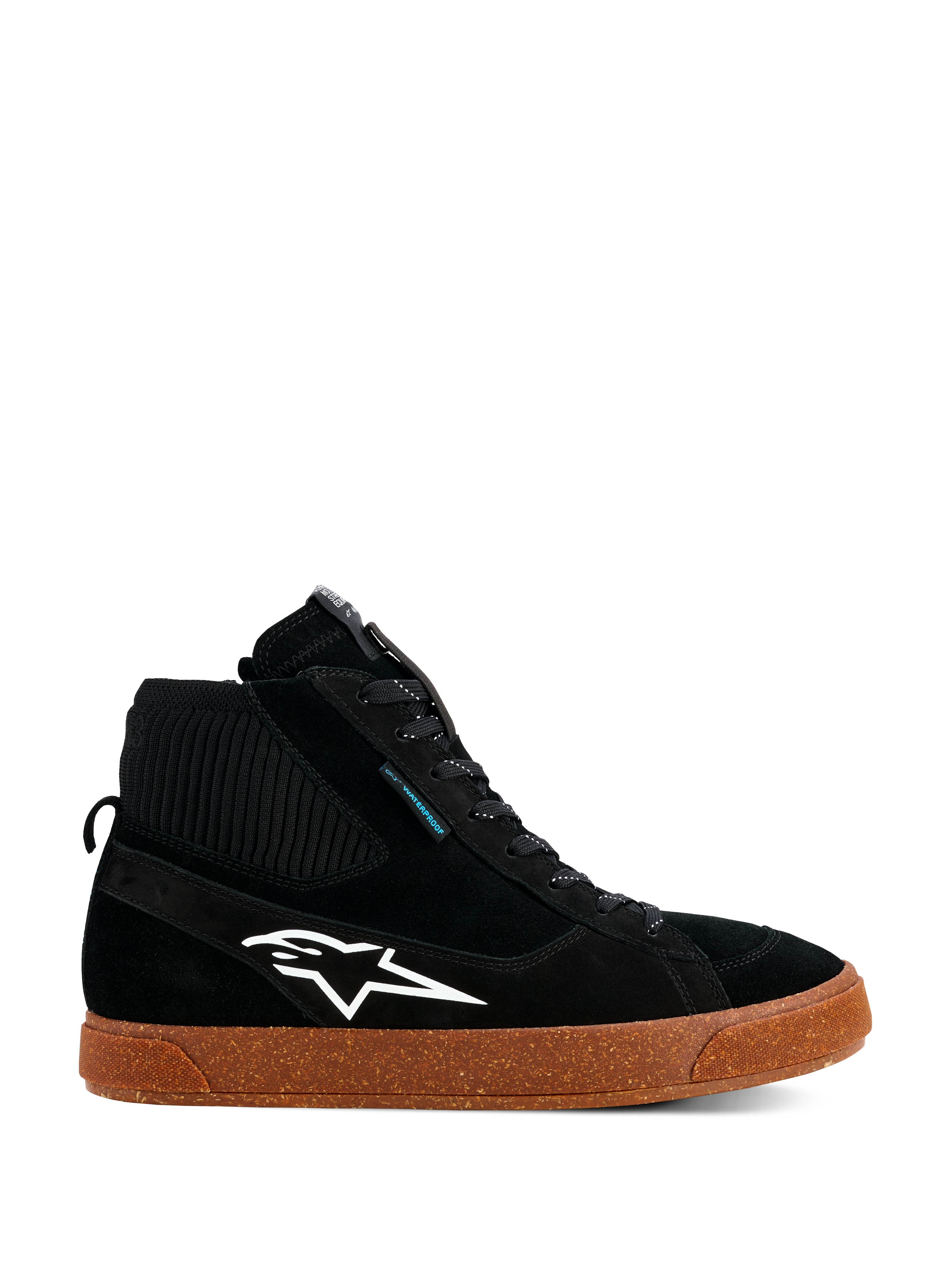 Alpinestars Stated Waterproof Shoes, baskets de moto montantes noires, construction en daim et maille, logo Alpinestars blanc, semelle vulcanisée en caoutchouc marron moucheté, chaussures de moto urbaines, design moderne inspiré du skate