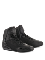 Alpinestars Faster-3 Drystar® Riding Shoes, chaussures de moto, noir et gris froid, design montant avec fermeture à lacets et sangle de cheville, tige en microfibre avec panneaux protecteurs, chaussures de route imperméables