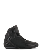 Alpinestars Faster-3 Drystar, chaussures de moto montantes, baskets de moto noir et gris, design avec fermeture à lacets et sangle velcro, châssis en microfibre imperméable, chaussures de route sportives