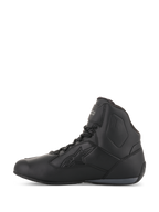 Chaussures Alpinestars Stella Faster-3 Drystar® pour femme, noir et gris foncé, chaussures de moto imperméables, vue de profil avec châssis en microfibre durable, fermeture à lacets, sangle de cheville et logo Alpinestars embossé