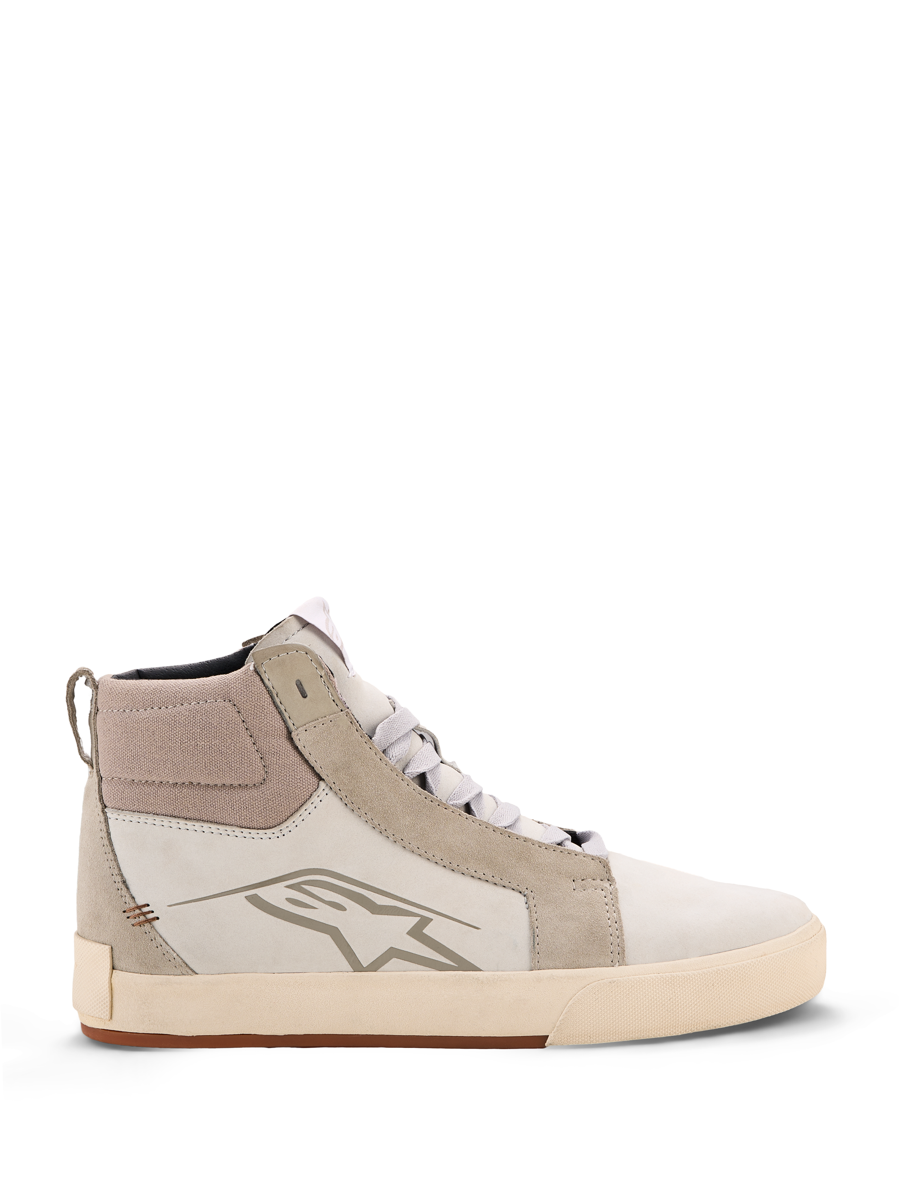 Chaussures en cuir Alpinestars Ride-63, chaussures de moto urbaines, blanc cassé et gris frais avec semelle gomme, modèle montant avec empiècements en cuir et daim, logo étoile Alpinestars sur le côté et semelle extérieure en caoutchouc vulcanisé texturé.