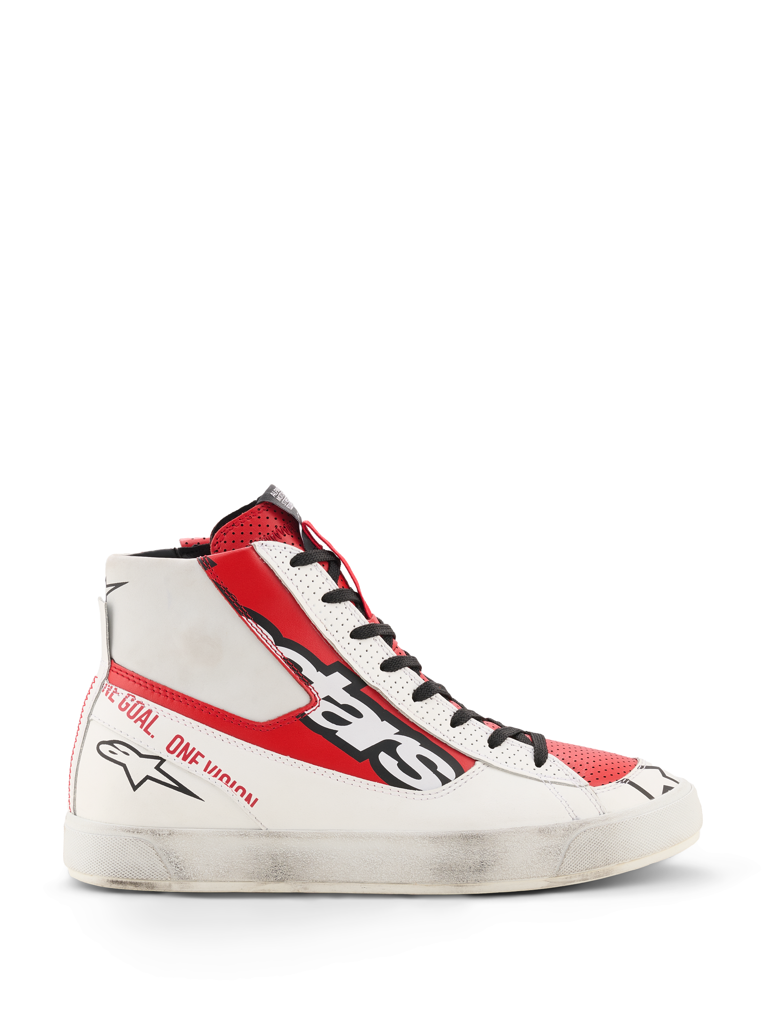 Chaussures Alpinestars Stated Flair, chaussures de moto montantes, blanc et rouge vif, construction en cuir de première qualité avec finition vieillie appliquée à la main sur la semelle blanche, grand logo Alpinestars noir sur le côté, empiècements rouges et texte au talon, esthétique racing d'inspiration vintage