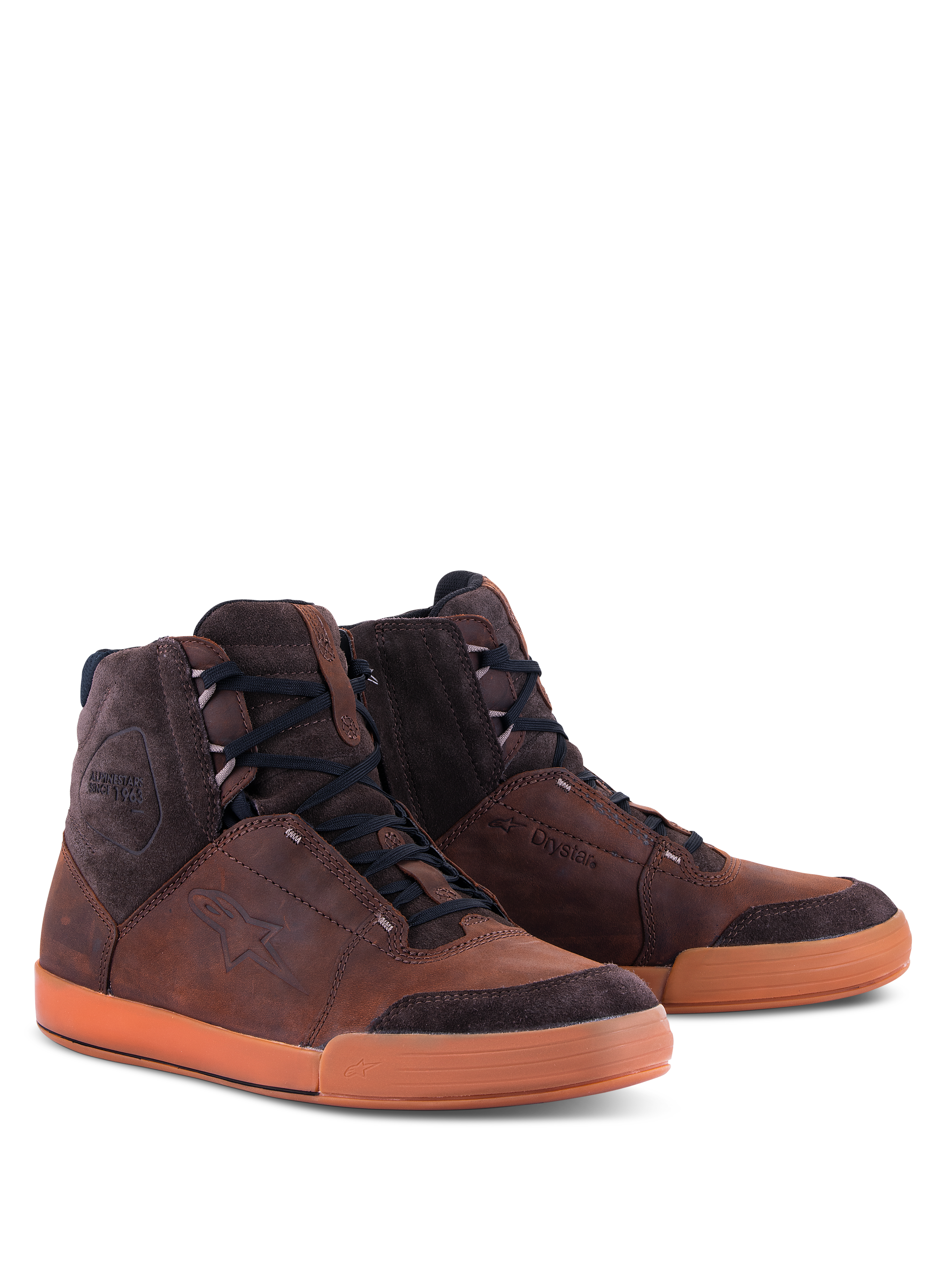 Chaussures Alpinestars Chrome Crafted Drystar®, chaussures de moto urbaines, brun et gomme, tige haute en cuir et daim, lacets noirs, semelle en caoutchouc gomme, avec logo embossé et marquage Drystar, chaussures de moto décontractées et contemporaines