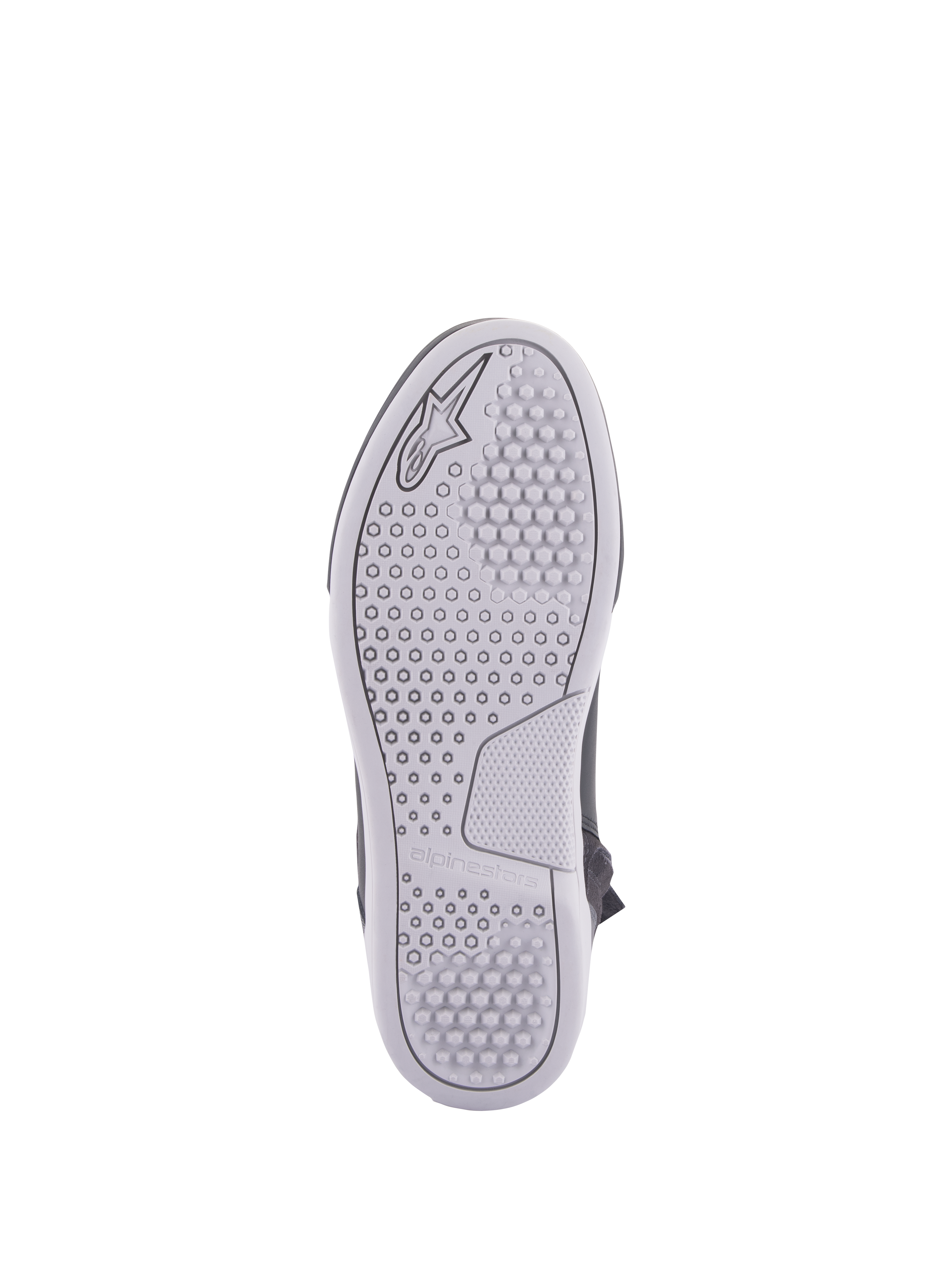 Chaussures Alpinestars Chrome Drystar®, chaussures de moto urbaine, vue de la semelle, semelle en caoutchouc gris clair avec motifs d'adhérence hexagonaux et circulaires, logo et nom de marque Alpinestars embossés.