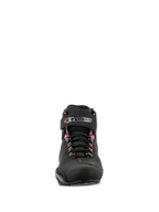 Chaussures imperméables Alpinestars Sektor, chaussures de moto, noir, gris foncé et rouge fluo, vue de face montrant le châssis en microfibre noire, la fermeture à lacets avec sangle Velcro à la cheville et des accents rouge fluorescent sur les œillets.