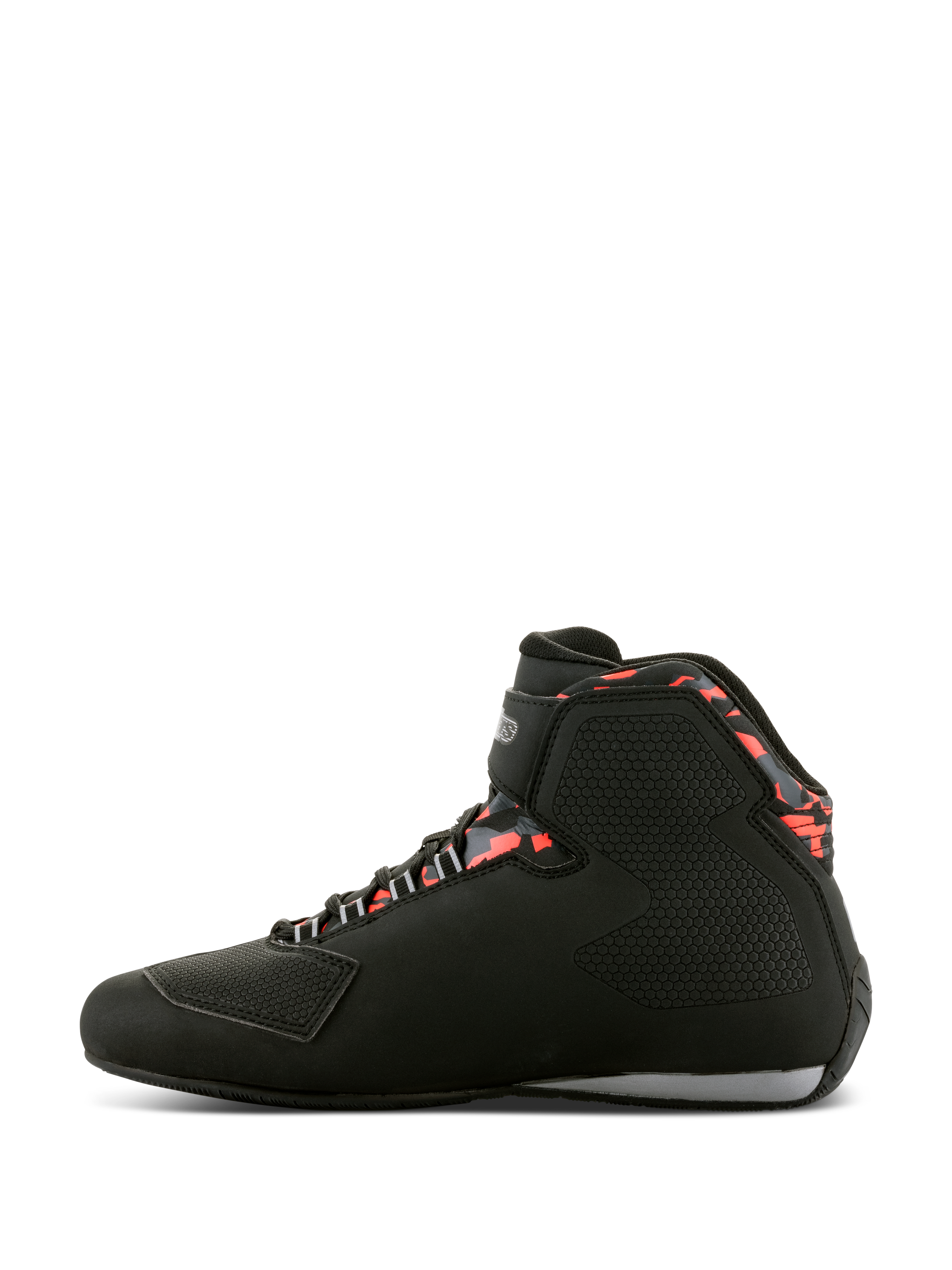 Chaussures Alpinestars Sektor Waterproof, chaussures de moto, noir, gris foncé et rouge fluo, vue de profil avec design montant, sangle velcro à la cheville, renfort de sélecteur et accents rouges à motifs autour du col