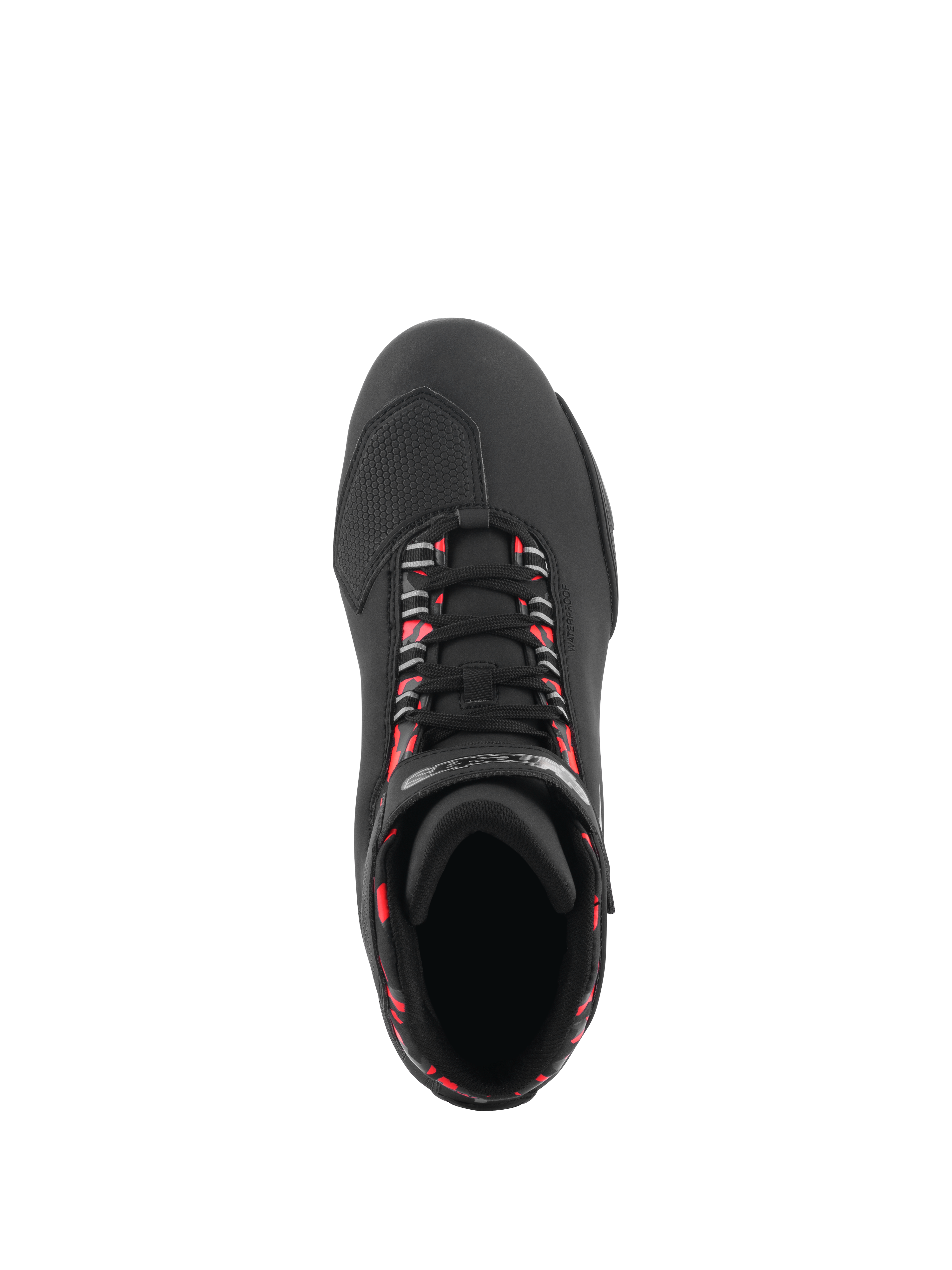 Alpinestars Sektor Waterproof Shoes, chaussures de moto, noir, gris foncé et rouge fluo, vue de dessus montrant des lacets noirs avec des accents rouge fluo, zone des orteils texturée pour le passage des vitesses et construction élégante en microfibre