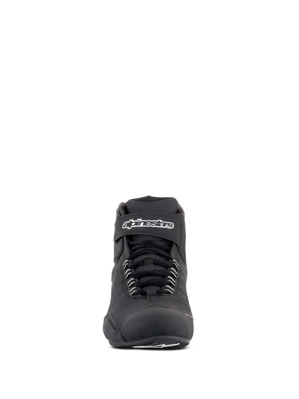 Chaussures étanches Alpinestars Sektor, chaussures de moto noires, vue de face avec lacets noirs et sangle de cheville Velcro avec logo Alpinestars blanc, design épuré en microfibre pour des performances moto par tous les temps
