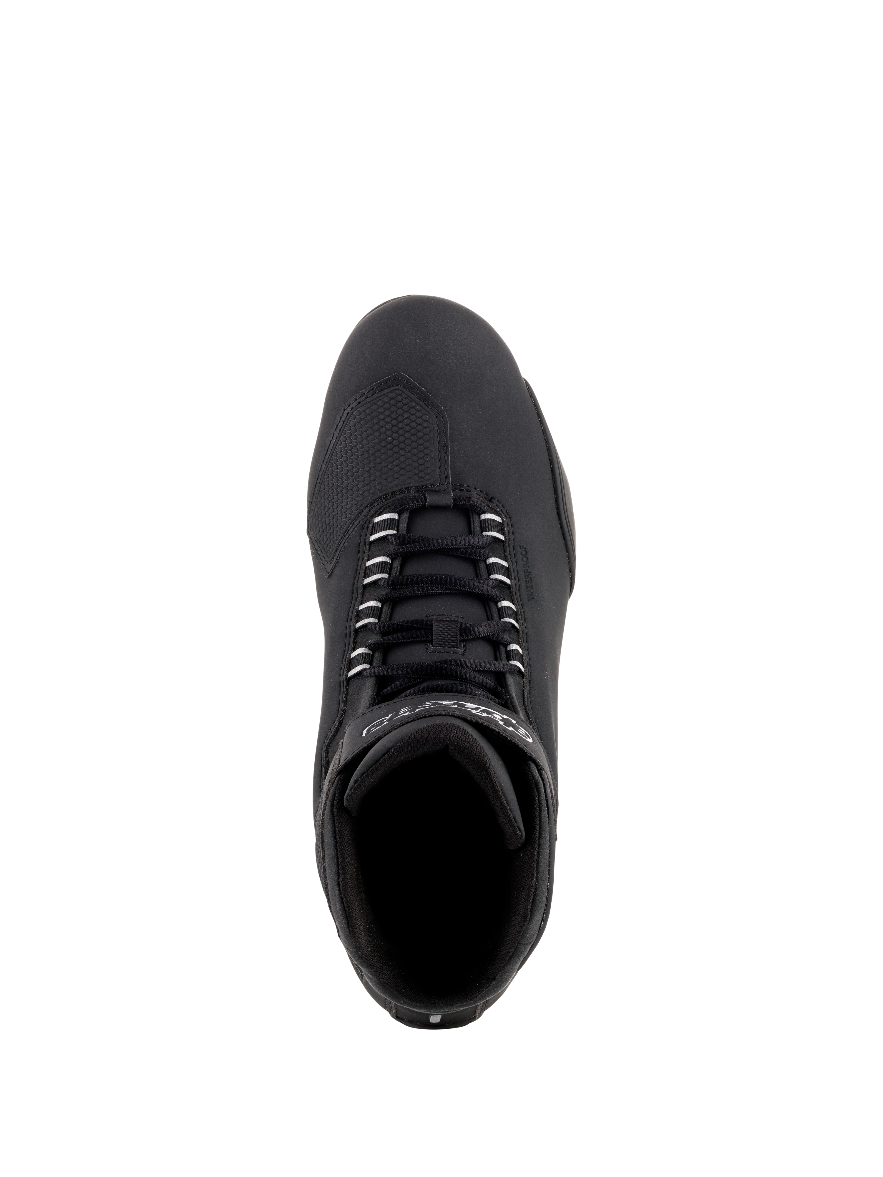 Chaussures Alpinestars Sektor Waterproof, chaussures de moto noires, vue de dessus montrant les lacets noirs et le bout renforcé, construction en microfibre profilée pour la performance sur route