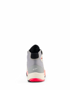 Chaussures de moto Alpinestars CR-X Drystar® pour femme, chaussures de moto, blanc, gris moyen, noir et rose Diva, vue arrière montrant la construction du talon avec le logo Alpinestars, semelle intermédiaire blanche et détails de la semelle extérieure rose vif.